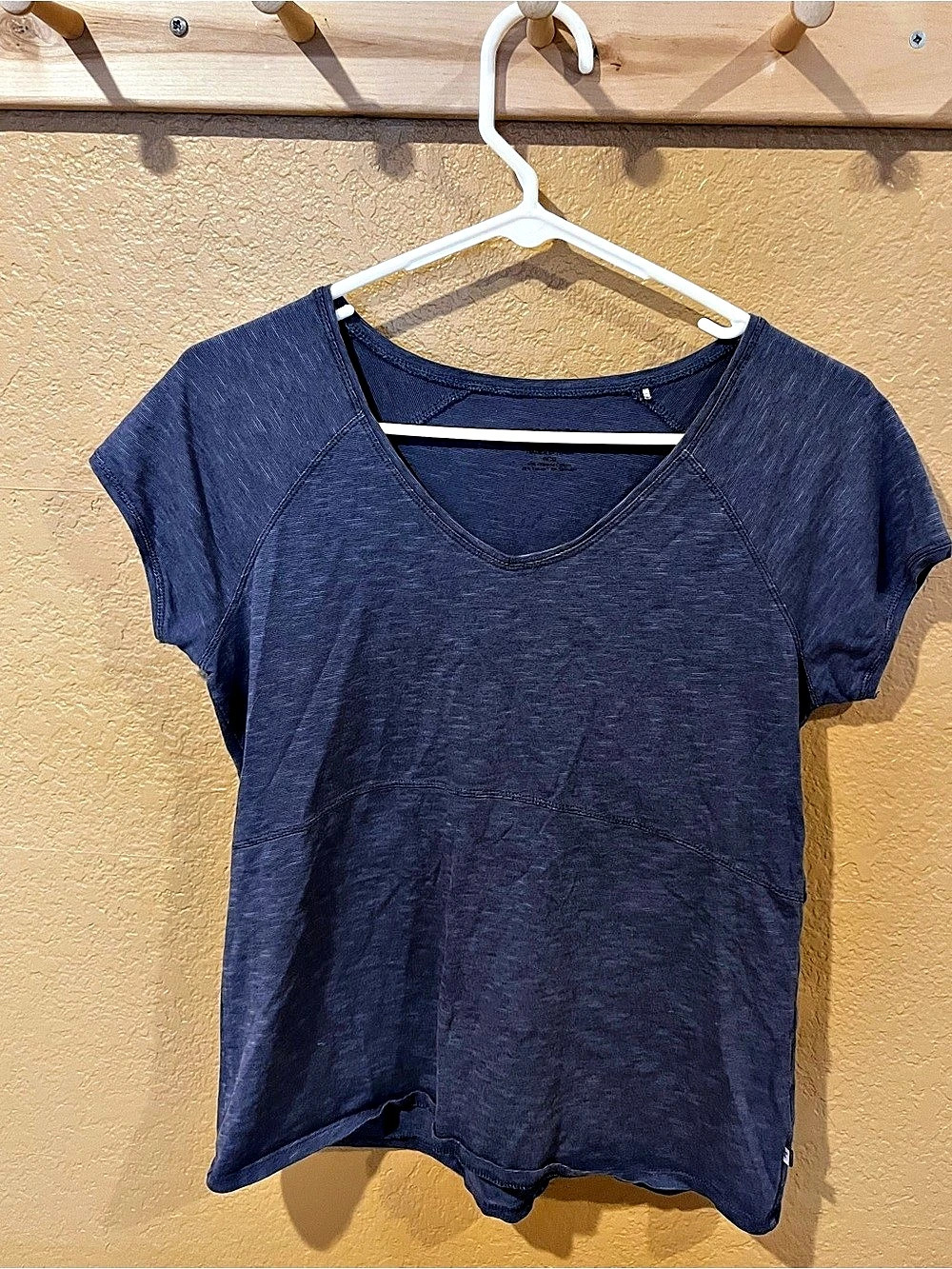 Toad&Co Short Sleeve V-Neck Top in Blue